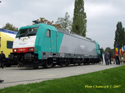 Wg mnie najciekasza lokomotywa na Trako. E185 z Bombardiera. #kolej #targi #Trako #PKP #jesień