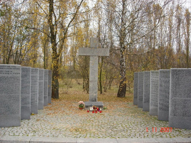 Na Cmentarzu Północnym w Warszawie