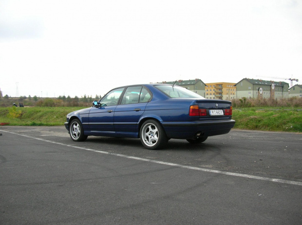 M5 e34