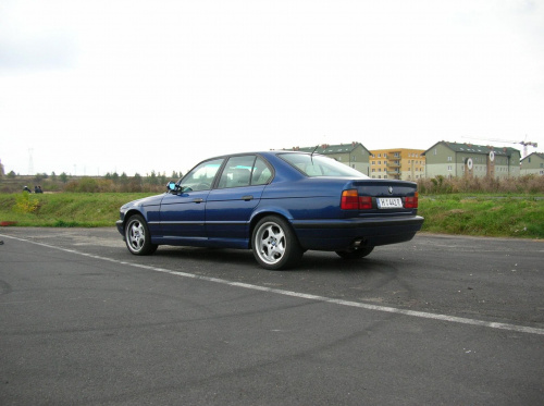 M5 e34