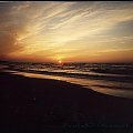 Krynica Morska 2002r. #Bałtyk #KrynicaMorska #Morze #Plaża #Polska #Urlop #Wczasy #Wypoczynek #Zima #Zachód