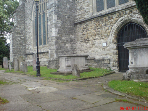 Okolice cmentarza i fragment kościoła #Widoki #krajobrazy #zabytki #cmentarze #Anglia #Maidstone