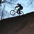 9.12, łuki na jakims rowerze, ni to mtb ni bmx, wielka kupa :P :| #fuf