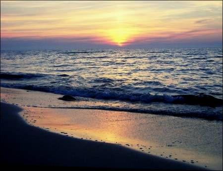 Morze podczas zachodu słońca