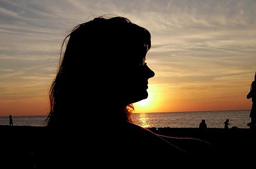 .... #morze #niebo #plaża #słońce #woda #zachód_słońca #kobieta