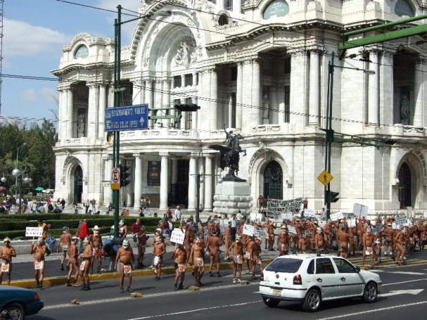 Przy Eje Central... #MiastoMeksyk #MexicoCity #CentroHistorico