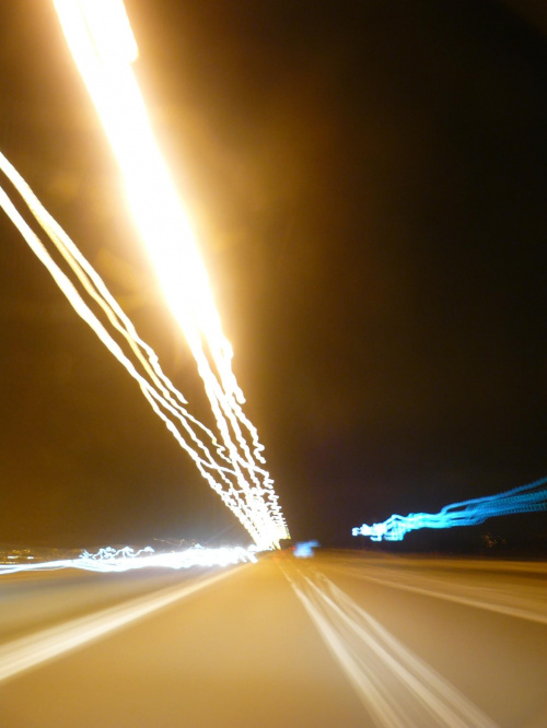 Autostrada nocą + długa migawka = ciekawe zdjęcie ;) #auto #autostrada #droga #noc #nocą #drogi