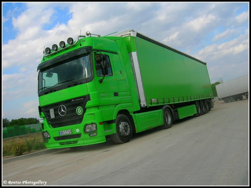 Actros Mp2 Mega-Space + Firanka Schmitz Cargobull z firmy Zasada Trans Spedition