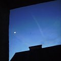 okno mojej łazienki #noc #wieczór #niebo #księżyc #dom #okno #komin