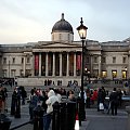 Londyn, Trafalgar Square, miejsce spotkań wielu ludzi. #Londyn #TrafalgarSquare #ludzie