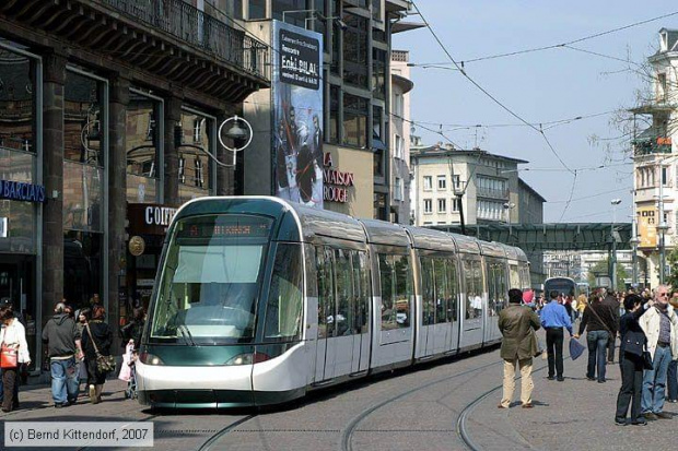 Tramwaje na deptakach.