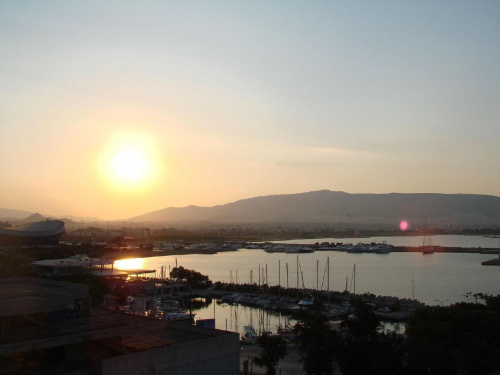 port Pireus o wschodzie Słońca