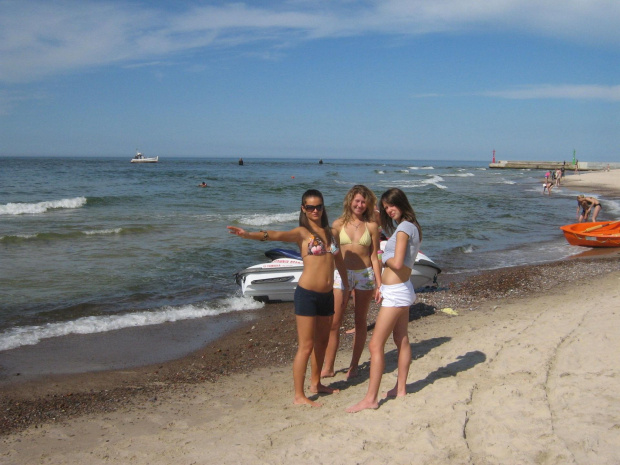 Laski trzy.. :P
Ola, Agata i Magda #impreza #biwak #morze #szkoła #znajomi