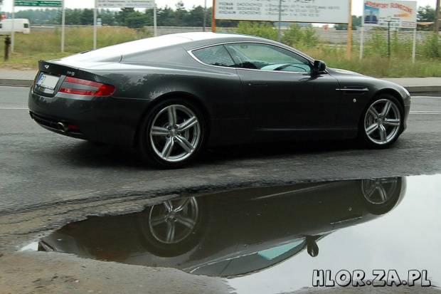 Aston Martin DB9