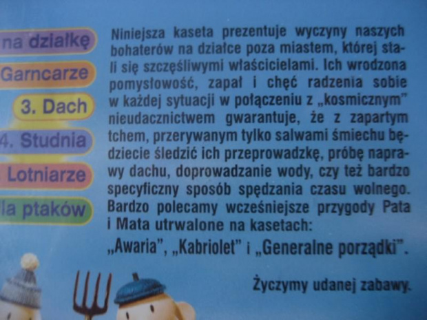Kaseta VHS przeznaczona na bazarek, z którego zysk zostanie wykorzystany na działalność tyskich DT oraz na organizację akcji promujących Miejskie schronisko dla zwierząt w Tychach. #bazarek #kaseta #VHS #sąsiedzi #pat #mat
