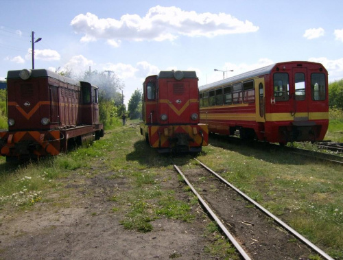 Manewry po przyjeździe pociągu po pierwszym przejeździe z Niechanowa. Na zdjęciu Lxd2-344 i Lxd2-343 . #Lxd2 #GKW #Gniezno #kolej