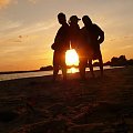 Takich dwóch, jak tych trzech... #ZachódSłońca #jeziora #sunshine #ekipa