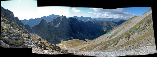 Widok z Lodowej przełęczy w kierunku zachodnim-widać od lewej: Gerlach, Wysoką, Rysy, Tatry Zachodnie (w środku), a następnie Orla Perć.