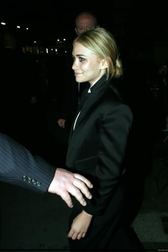 Ashley leaving CFDA-paparazzi czerwiec 2008