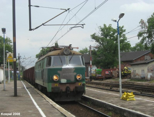 04.07.2008 ET22-787 (CM Bydgoszcz) z sporym bruttem do Niemiec zatrzymuje się na stacji. #ET22 #Kostrzyn