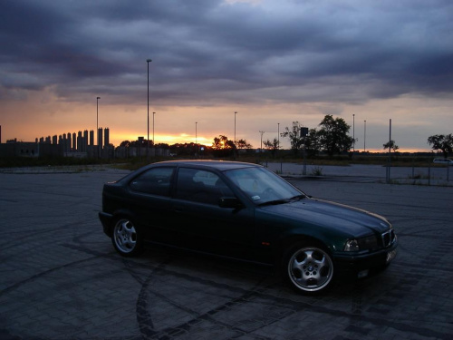 BMW 323ti #BMWKrematoriumParking