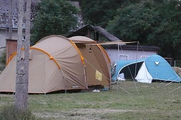 Pole namiotowe #Tama #woda #biwak #kajaki