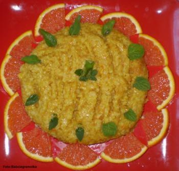 Ryż z pomarańczą .Przepisy na : http://www.kulinaria.foody.pl/ , http://www.kuron.com.pl/ i http://kulinaria.uwrocie.info #ryż #pomarańcza #jedzenie #kulinaria #gotowanie #PrzepisyKulinarne