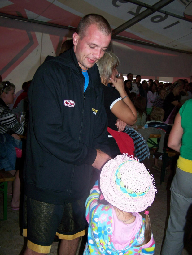 Krynica Morska 2008-Tatus wywija z córą