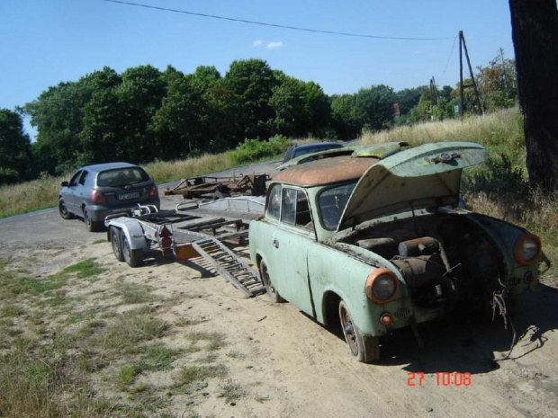 Trabant 500 z pola, gdzie stal 10 lat #P50500TrabantBRq