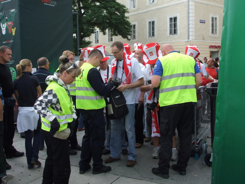 Kontrola przy wejściu do strefy kibica #Euro2008
