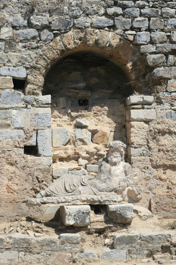 Milet - Frigidarium (Cold bath) w Łaźniach Faustyny