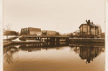 Fragment Gdańska od strony kamałów Dolnego Miasta #Gdańsk #StaraFotografia #sepia