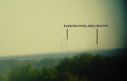 Elektrownia Bełchatów widoczna z Góry Sławno pod Opocznem - powiększenie. Odległość - 60 km! #ElektrowniaBełchatów #Sławno #PowiatOpoczyński #panorama