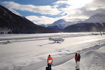 #lotnisko #Flughafen #Samedan #SwissAlps