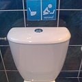 Zdjęcie z mojego kibelka :) Postanowiłem przyozdobić go ulotkami ze stronki zapotrzeba.pl :) #kibel #toaleta #internet #online #wirtualny