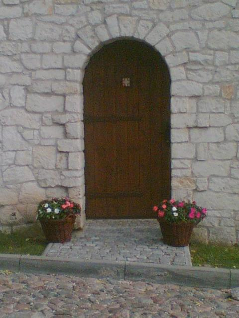 fragment domu czyli wejście również gdzieś w Kazimierzu