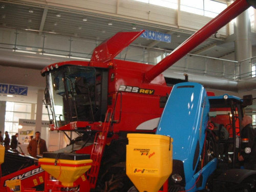 Kombajn Laverda 225REV #kombajn #traktor #rolnictwo #farmer #wystawa #Poznań
