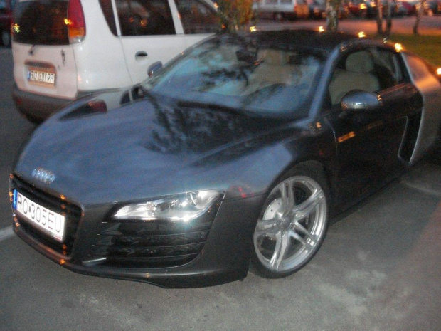 Audi R8