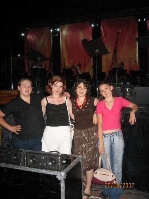 martitka, Anuska, Karolcia, MarzenaP na chwilę przed koncertem