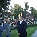 Przed rozpoczęciem Apelu Poległych burmistrz Żagania udziela wywiadu dla TVP 3 #Imprezy #Militaria #Plenerowe